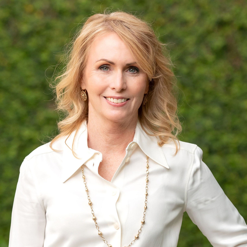 Photo of Leslie Turner