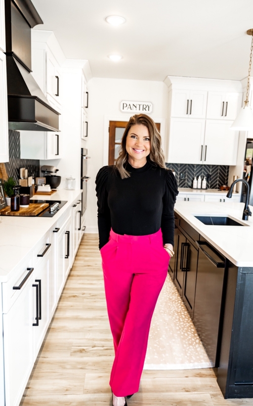 Photo of Holly Perkins