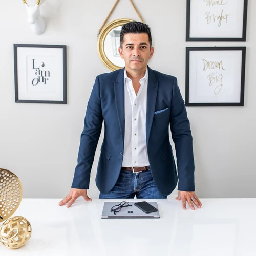 Photo of Carlos Clavero