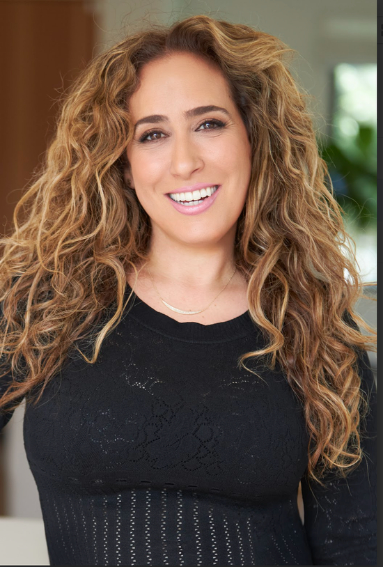 Photo of Rebecca Hekmatravan
