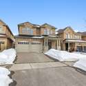 11 Barrow Ave, Bradford, ON