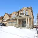 11 Barrow Ave, Bradford, ON