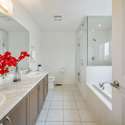 11 Barrow Ave, Bradford, ON