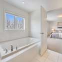 11 Barrow Ave, Bradford, ON