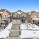 11 Barrow Ave, Bradford, ON