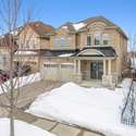 11 Barrow Ave, Bradford, ON