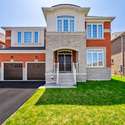 27 Scarlet Way, Bradford, ON