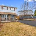 729 Sunnypoint Dr, Newmarket, ON