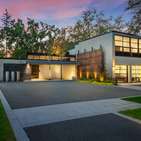 Photo of 210 Chartwell Rd