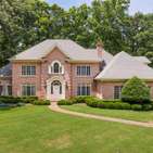 Photo of 320 Yellowroot Lane