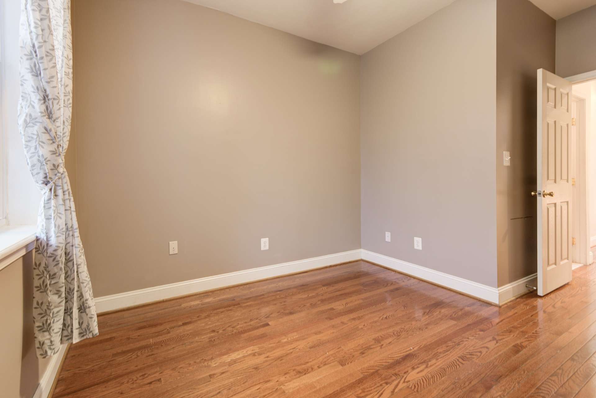 31 of 42. Rear Bedroom