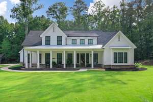 Southern Living Modern Farmhouse