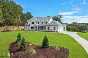 Stunning Custom Farmhouse Architecture
