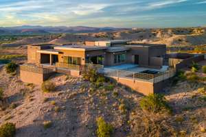 Contemporary Placitas Stunner