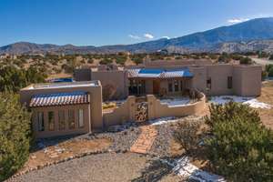 Placitas stunner with detached studio!