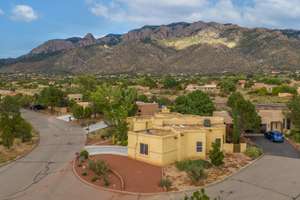 Sandia Heights Stunner