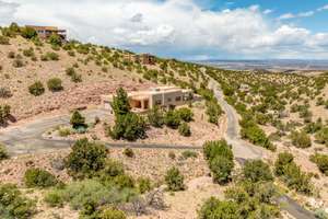 Beautiful Placitas Home in The Overlook with Mesa & Jemez Views