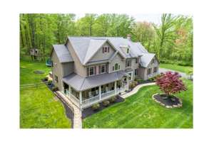 Luxury Living on 10+ Bucolic Acres!