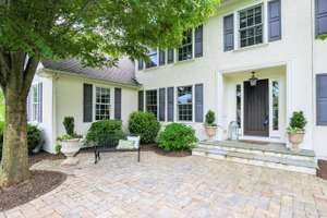 Luxury Living in Cumberland Ridge!
