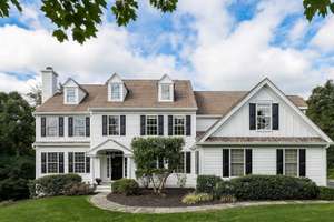 SOLD! Finished Basement & Downingtown East Schools!
