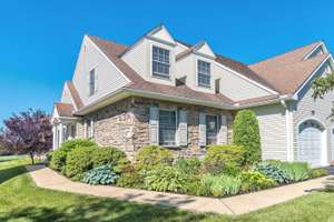 SOLD! In Waynebrook Village