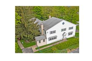 Live/Work Property & Downingtown East Schools!