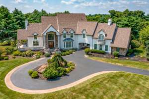 Park-Like Setting & Unionville-Chadds Ford Schools!