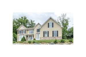 Luxury Living in Downingtown East Schools!