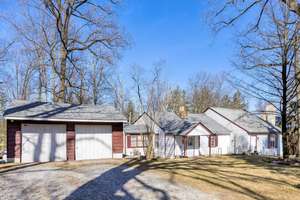 Delightful Home & Grassy Yards --- PLUS Downingtown East Schools!