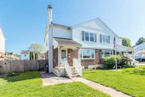 Calling All Renovators! * As-Is in Downingtown Borough!
