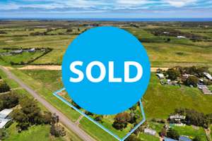Spacious Rural Property With Great Sheds - Just Minutes from Town.