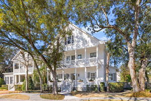 Charming Coastal Living in Heart of DI Park