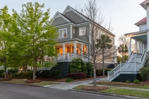 Private Southside Oasis With Elevator