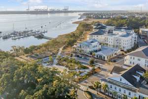 Waterfront Living in Luxury Condo