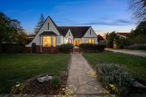 Beautiful 4 Bedroom Tudor on Double-Lot