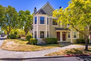 Affordable Benicia Main Gate Townhome