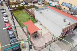 Prime Commercial Corner Lot Opportunity in Oakland!