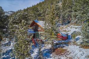 Start your Adventure in this Classic Eldora Cabin