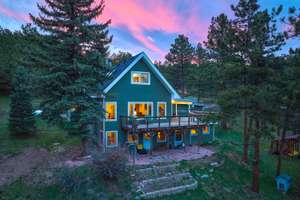 Your Mountain Home in the Boulder Foothills