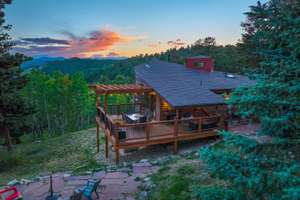 Ridge Road Retreat with Mountain Views