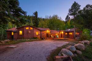 Private, Upgraded Cottage Near Town