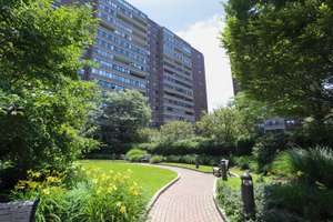 Fabulous 2 bed, 2 bath, move in condition - Central Location near MGH, Beacon Hill & Downtown