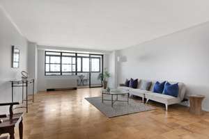 West End, near MGH: Fabulous high floor, largest size 2 bed, 2 bath. Views!