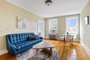 Fabulous Cambridge condo, move-in-ready!