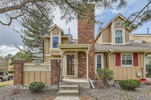 Stylish and Move-In Ready End Unit Townhome in Northpark – 3 Beds, 4 Baths, Finished Basement