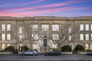 Gorgeous Light-Filled Condo in desirable South of Broad