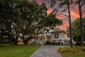 Elegant Waterfront Retreat at Rushland Landing 