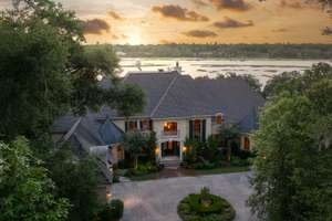 Luxury Island Living in Charleston SC