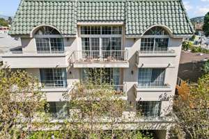 Luxury Sherman Oaks Condo w/ Stunning Views - Steps from Ventura Blvd.