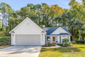 Renovated Lowcountry Cottage on Quiet Cul-de-Sac with Modern Upgrades!